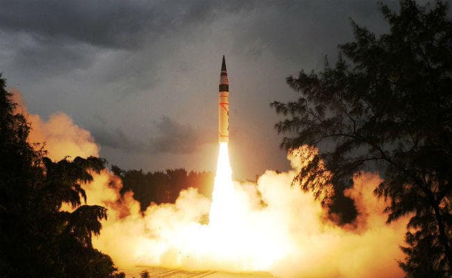 ''अग्नि-5'' का सफल परीक्षण, मिसाइल की जद में होंगे पाक और चीन, जानें खासियत