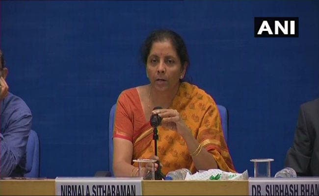 बोलीं रक्षा मंत्री सीतारमण- सीजफायर का करते हैं सम्मान, पाकिस्तान ने उकसाया तो मिलेगा करारा जवाब