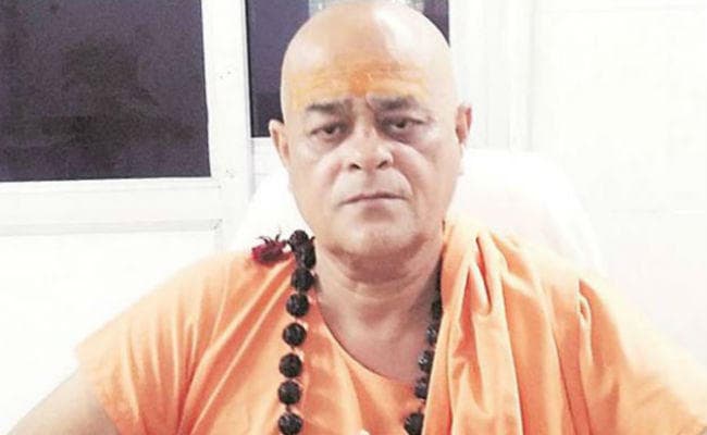 शिवराज सरकार ने स्वामी अखिलेश्वरानन्द को दिया कैबिनेट मंत्री का दर्जा