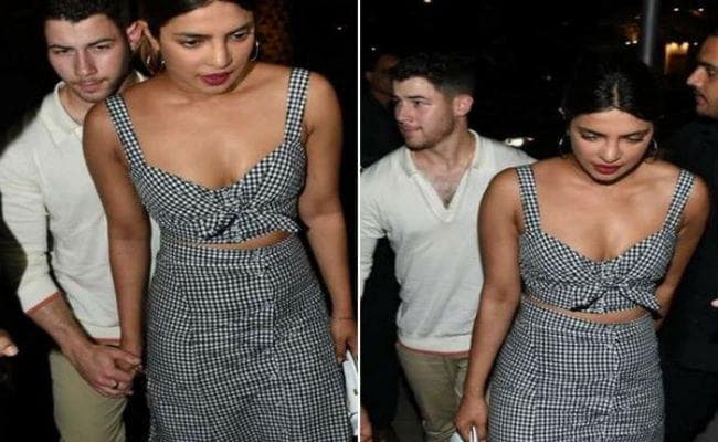 Its Official! प्रियंका का निक जोनस के साथ डिनर डेट, हाथों में हाथ, रेन डांस! देखें Pics & Videos