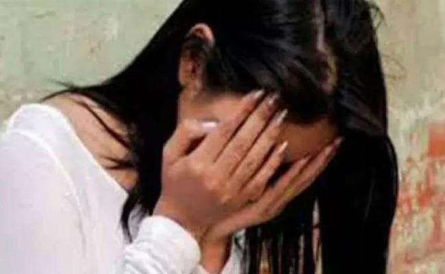 गुमला : अगवा किशोरी से शिक्षक ने सात दिनों तक किया दुष्कर्म