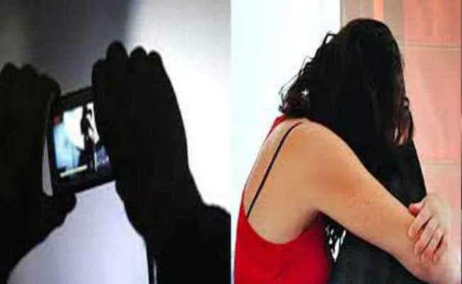 महिला की अश्लील तस्वीर पोस्ट की, आरोपी फरार