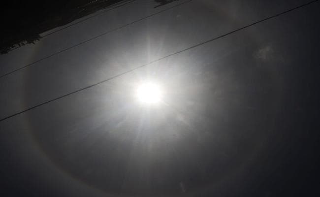 पश्चिम बंगाल ने देखा अद्भुत खगोलीय नजारा, देखें PICS
