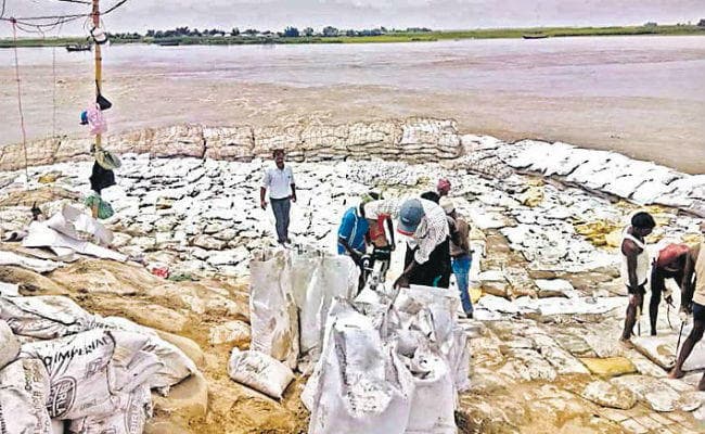 पौने दो लाख क्यूसेक पहुंचा कोसी का डिस्चार्ज, कई गांव जलमग्न