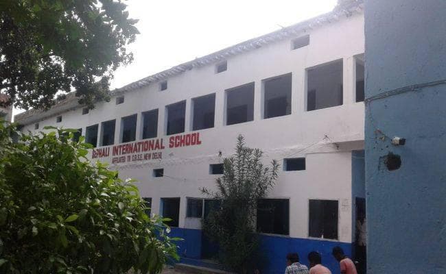 अभिमन्यु हत्याकांड: गेट पर लगा था ताला, दीवार फांद कर घुसी जांच टीम