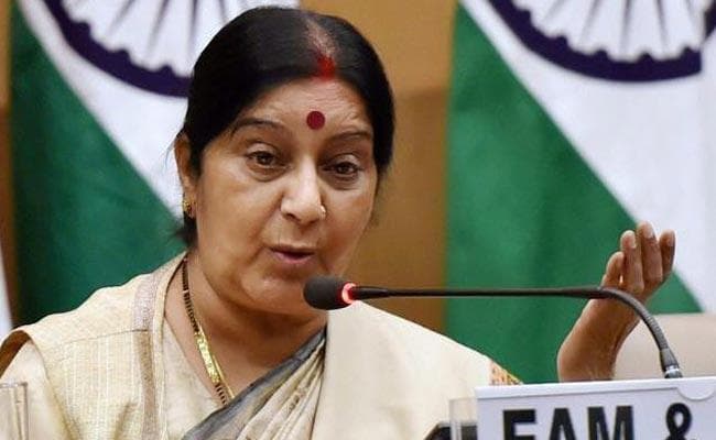 सरकार बोली बांग्लादेश में हिंदू आबादी घटी नहीं, बढ़ी है