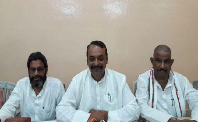 गोरखपुर मेडिकल कॉलेज ऑक्सीजन खरीद में हर माह पांच लाख का घोटाला : सपा