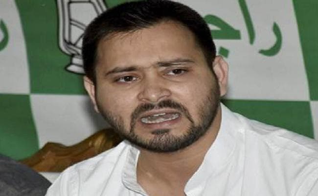 पटना शेल्टर होम में 2 युवतियों की मौत मामला : तेजस्वी का ट्वीट, नीतीश जी, ये कौन करवा रहा है?