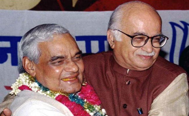 अटल-आडवाणी की जोड़ी भाजपा को कांग्रेस विरोधी राजनीति से आगे राष्ट्रीय फलक के केंद्र में लायी