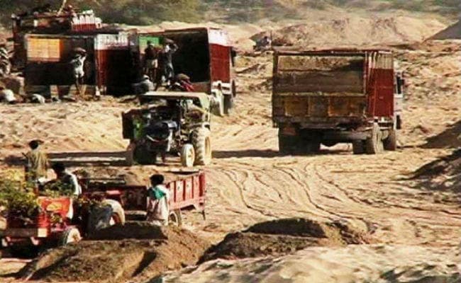 पटना : बालू-गिट्टी की ओवरलोडिंग व अवैध परिवहन पर कसेगा शिकंजा