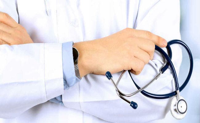 डॉक्टरों के आगे झुकी बंगाल सरकार, अब 105 टीआर कर सकेंगे एमडी-एमएस