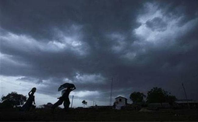 अगले तीन दिन तक उत्तराखंड, उत्तर प्रदेश और मध्य प्रदेश में भारी बारिश की चेतावनी