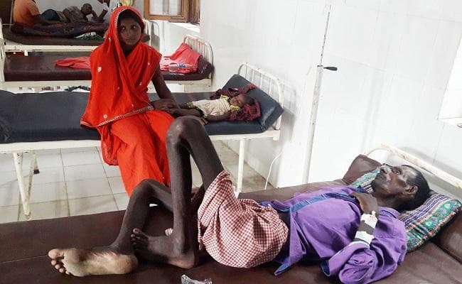 72 घंटे से खुद, बीवी व बच्चों के साथ पानी पीकर कर रहा था गुजारा, प्रभात खबर की पहल पर मिली मदद