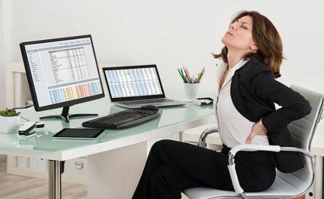 ज्यादा देर तक बैठे रहना सेहत के लिए हानिकारक, जानें...