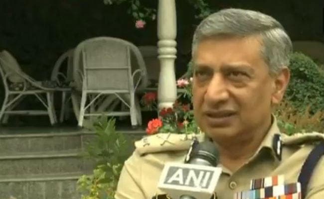 VIDEO : जम्मू-कश्मीर को लेकर एस. पी. वैद्य की यह है चिंता, उमर अब्दुल्ला ने तबादले पर उठाये सवाल