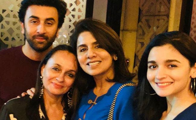 रणबीर कपूर के बर्थडे पर आलिया भट्ट ने पहनी इतनी महंगी ड्रेस, जानें कीमत...