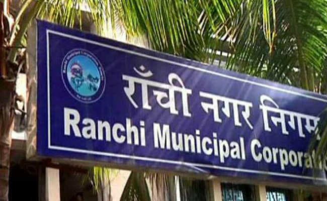 निगम के अधिकारियों ने अंग्रेजी में दिया जवाब, पार्षद आगबबूला