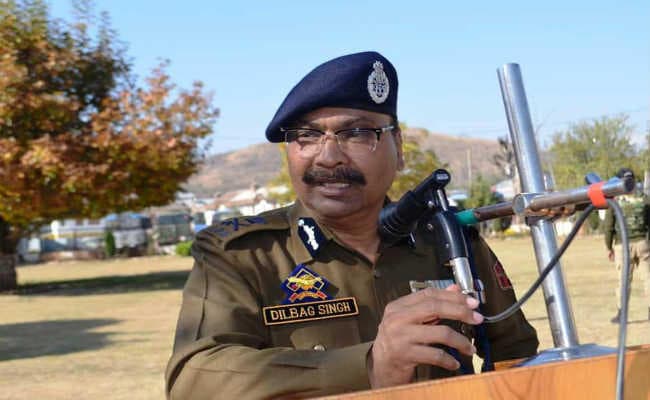 DGP का बयान- जम्मू कश्मीर में सक्रिय हैं 200 से 300 आतंकवादी, पाकिस्तान घुसपैठ कराने की कोशिश में