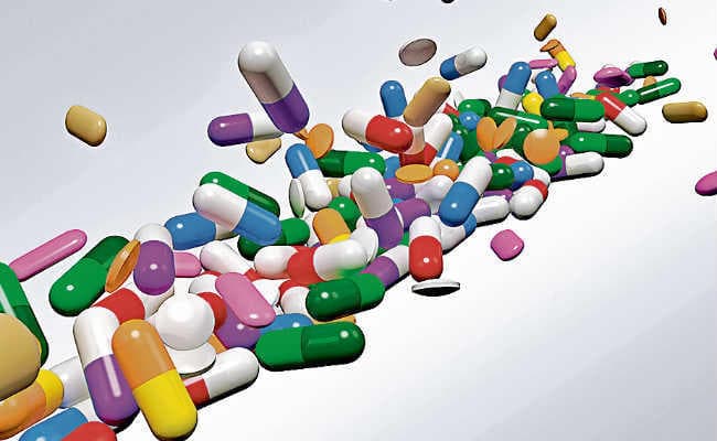 खुलेआम चल रहा दवा लिखो, पैकेज लो का ऑफर