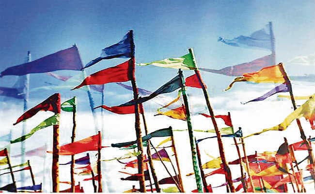 रंगों की राजनीति और प्रतीक