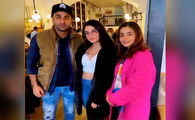 शूटिंग के बीच समय निकाल लंदन में एंजॉय कर रहे हैं रणबीर-आलिया, सामने आईं खूबसूरत तस्वीरें