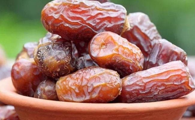 पटना : चार ट्रक पाकिस्तानी छुहारे को तीन शहरों से किया जब्त