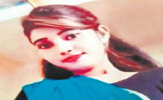 जालसाजी में महिला गिरफ्तार