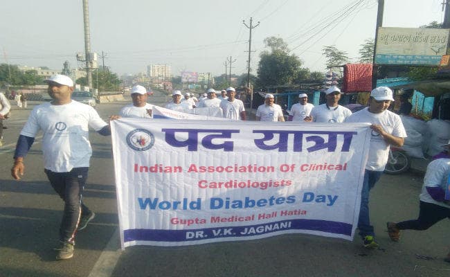 विश्व मधुमेह दिवस पर हटिया में लगाया गया चिकित्‍सा शिविर, जागरूकता के लिए पद यात्रा