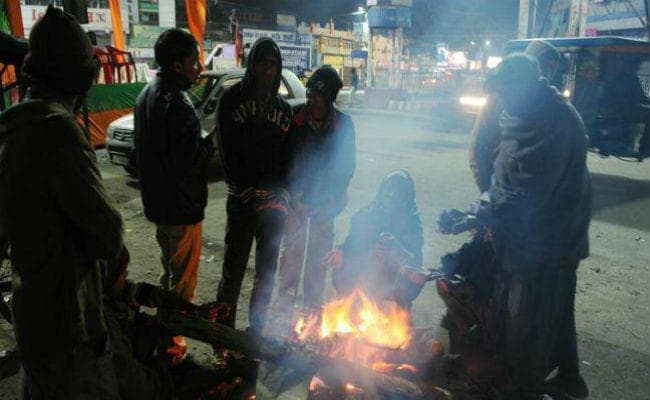 रांची : अभी भी सामान्य से कम पड़ रही है ठंड