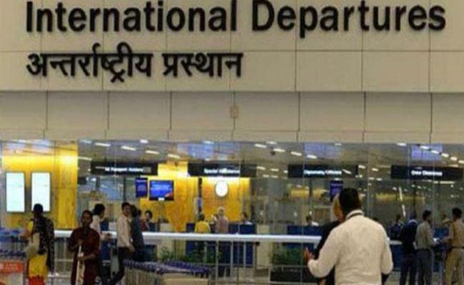 अमेरिका में रहने का सपना हुआ चूर-चूर, हाथ पैर बंधे हुए अपराधियों की तरह हुई भारत वापसी