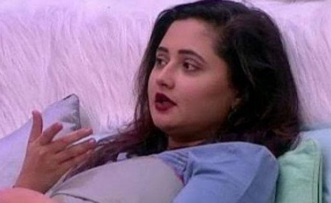 Bigg Boss 13 : अरहान के ''सड़क पर आ गई थी'' वाले बयान पर भड़के रश्मि के भाई, बताई पूरी सच्‍चाई