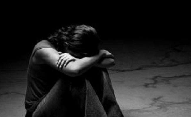 शादी से इन्कार करने पर प्रेमी के घर पहुंची प्रेमिका और फिर...