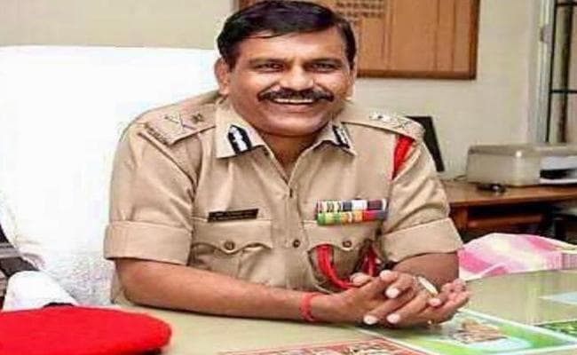 सीबीआई के अंतरिम निदेशक के रूप में नागेश्वर राव की नियुक्ति को चुनौती