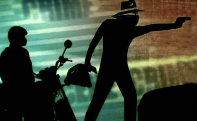 बंधन बैंक से दिनदहाड़े 7.90 लाख लूटे, सीसीटीवी कैमरे का डीवीआर भी ले गये अपराधी