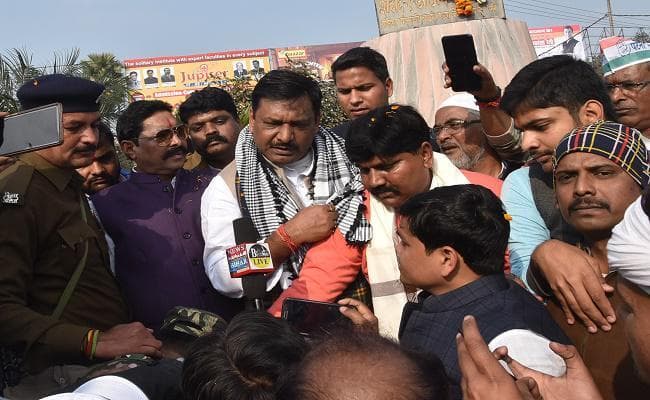 कांग्रेस के रोड शो में शामिल हुए बाहुबली विधायक अनंत सिंह