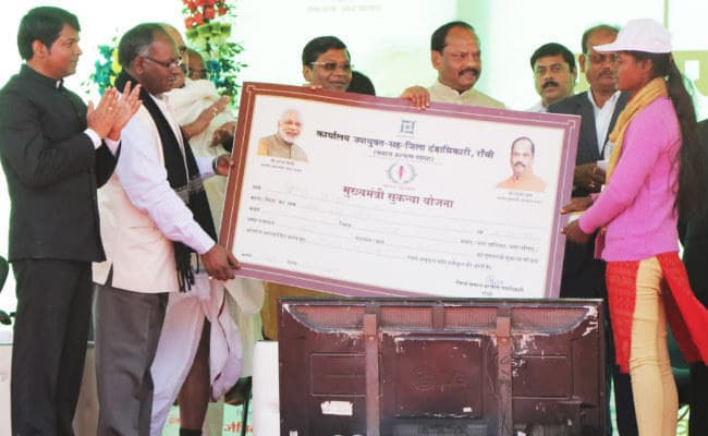 चुनाव आ रहा है, भ्रष्ट नेता सक्रिय हो गये हैं, सावधान रहें : CM रघुवर दास