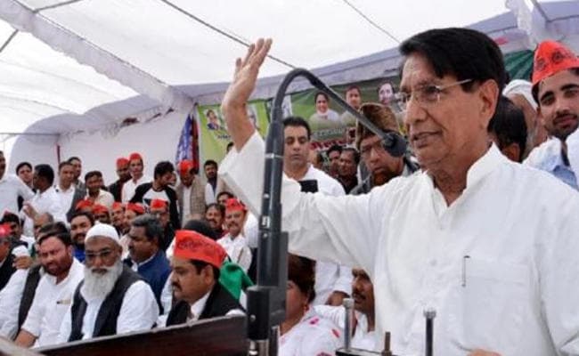 लोकसभा चुनाव से पहले सांप्रदायिक उन्माद भड़का रही है भाजपा, अजित सिंह का आरोप