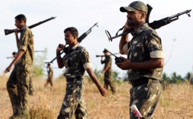 छत्तीसगढ़ के कांकेर में सुरक्षाबलों और नक्सलियों के बीच मुठभेड़, चार जवान शहीद