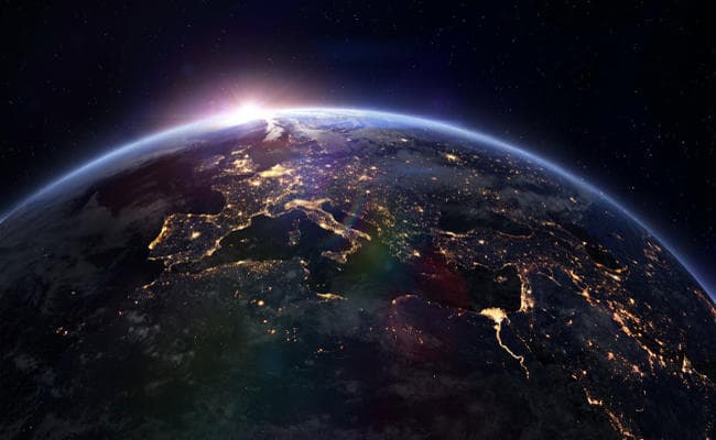 उपग्रहों के जरिये इंटरनेट सेवा उपलब्ध करायेगा आमेजन