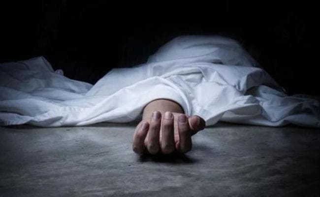 मां ने महंगा मोबाइल खरीदने पर डांटा तो बेटी ने लगा ली फांसी