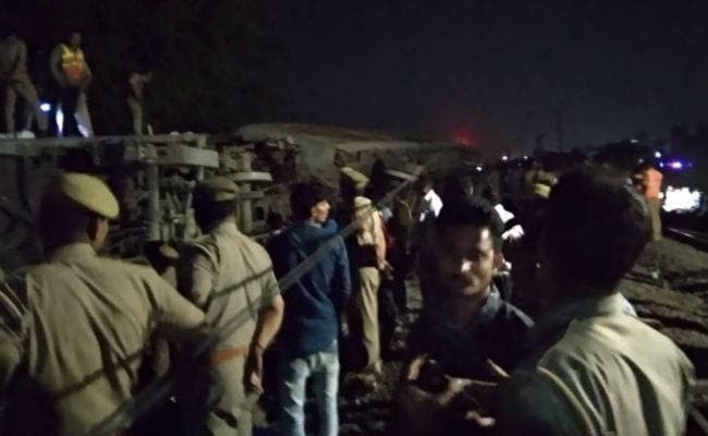 पूर्वा एक्सप्रेस हादसा : घंटों देरी से चल रहीं ट्रेनें, कई ट्रनों का रूट डायवर्ट, पटना के यात्रियों ने ट्वीट कर मांगी मदद