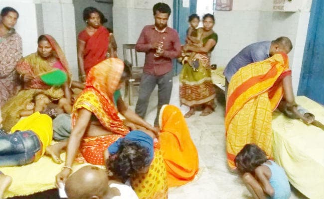 विषाक्त भोजन खाने से 350 से अधिक बीमार, श्राद्ध में भोज के बाद लोगों को होने लगे उलटी और दस्त