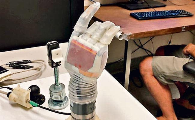 अब कृत्रिम हाथ भी महसूस कर सकेंगे स्पर्श, जानें