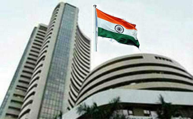 बड़ी कंपनियों के शेयरों में तेजी से बाजार ने मनाया आजादी का जश्न, सेंसेक्स में 353 अंकों की उछाल