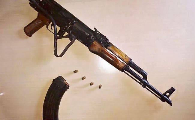 पुलिस ने की देर रात तक छापेमारी : विधायक अनंत सिंह के घर से मिली एके-47 और दो हैंड ग्रेनेड