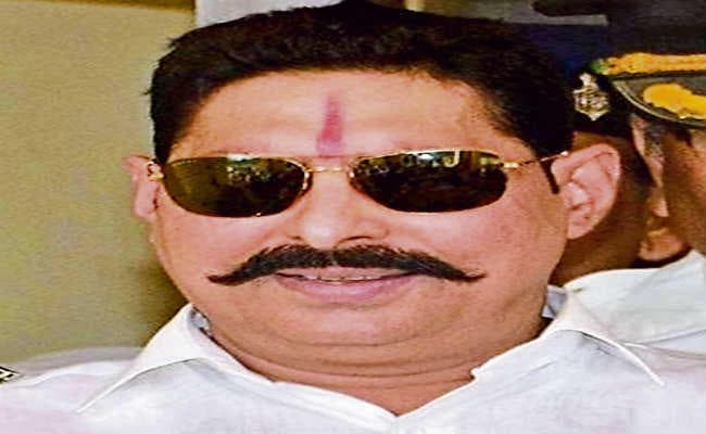 विधायक अनंत सिंह के आने के बाद बेऊर जेल की निगरानी बढ़ी, फोटो खिंचवाने के बाद ही मुलाकात