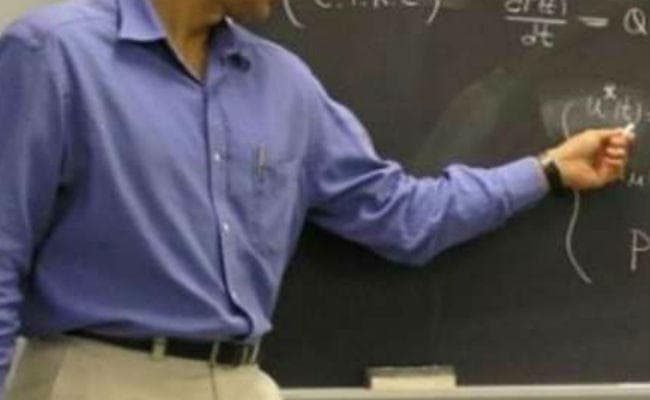 बीएयू : 1970 से बंद पढ़ाई, पर प्रोफेसर के लिए होगा साक्षात्कार