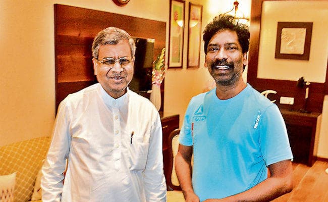 धनबाद : बंद कमरे में 25 मिनट तक हेमंत ने की बाबूलाल से बात