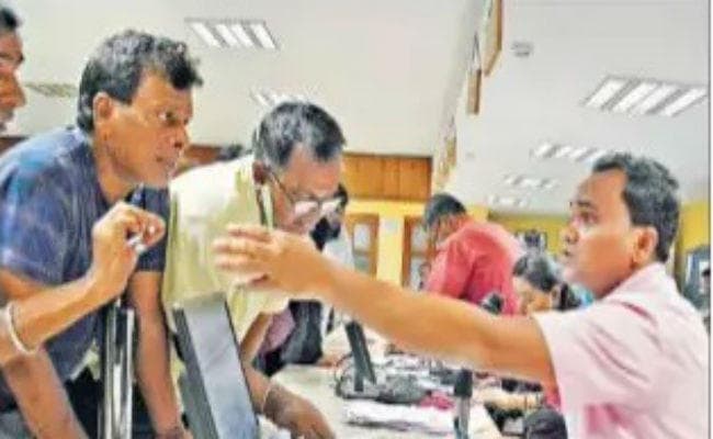 #NRC का डर : बंगाल में मची अफरातफरी, चिंता में किसी ने लगा ली फांसी, किसी ने लगा दी कुएं में छलांग, छह की मौत