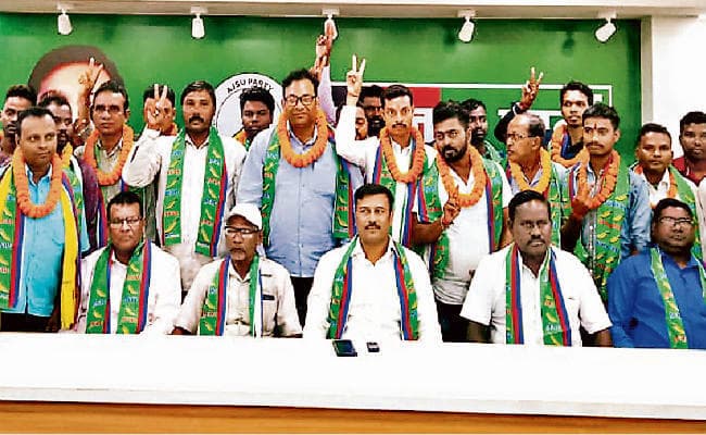 झारखंडी मुद्दे पर चुनाव लड़ेंगे : सुदेश